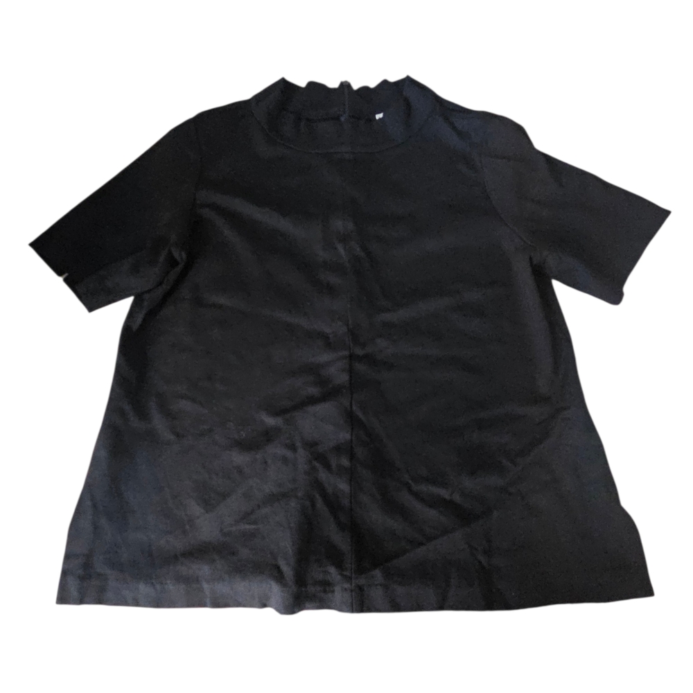 Neiman Marcus Black Short Sleeve Top